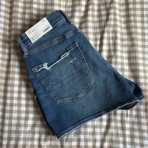 NWT American Eagle Curvy Strigid Mom Short Super High Rise